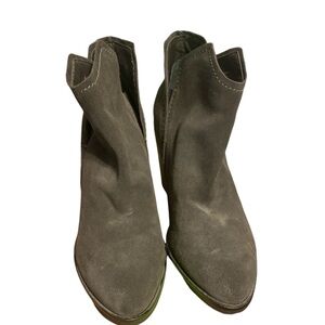 Dolce Vita gray booties